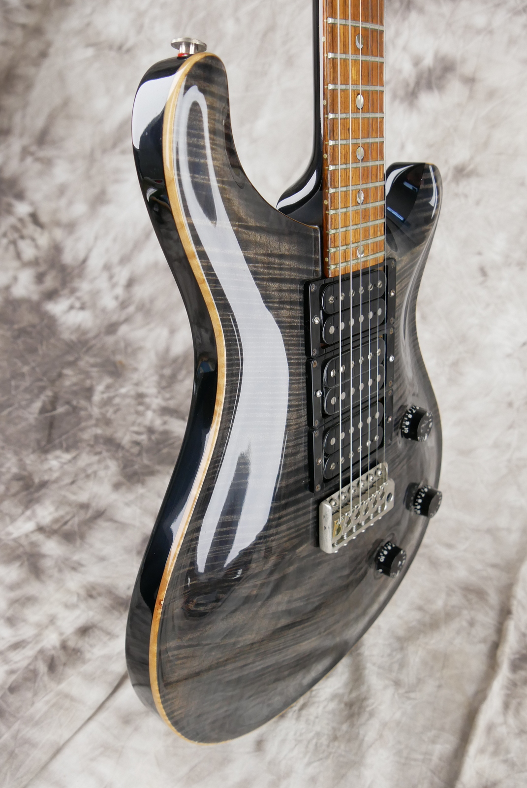 img/vintage/5373/PRS_Custom_24_USA grey_black_1990-005.JPG